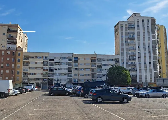 Piso Soleado Con Buena Ubicacion