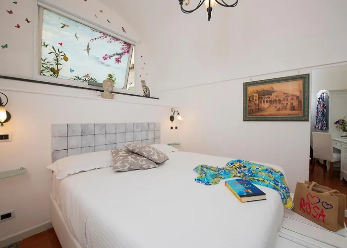 Hotel Antica Repubblica In The Historical Center 2 Minutes Away,At 170Mt, From The Sea