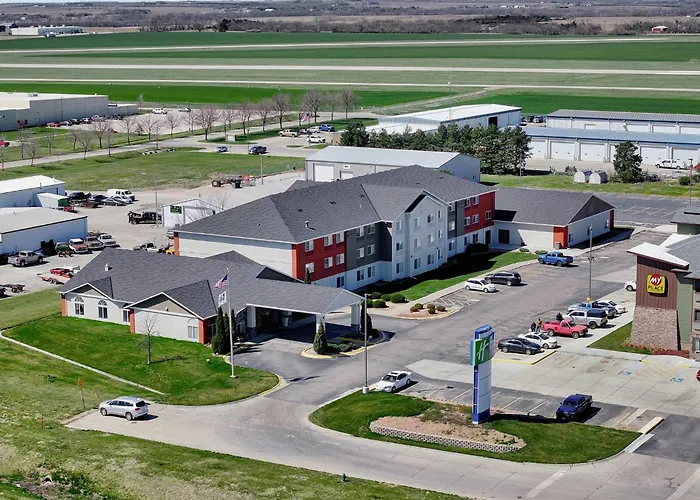 Holiday Inn Express Hotel & Suites Beatrice By Ihg