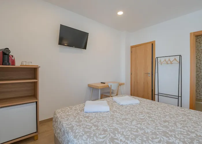Villa Harbour Rooms & Apartments