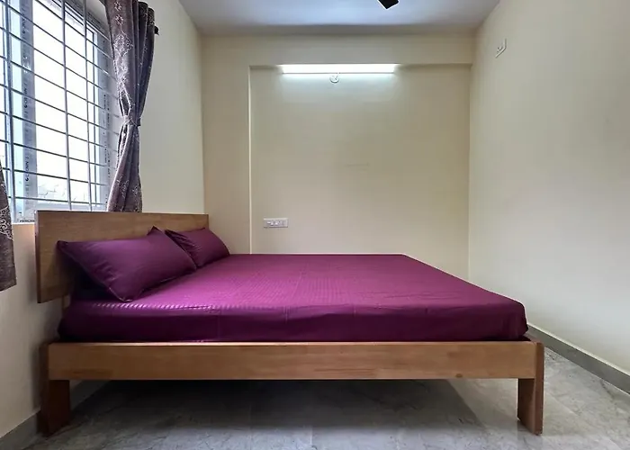 Cozy Room 1Bhk With Lift 503