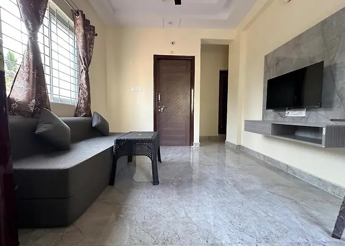 Cozy Room 1Bhk With Lift 503