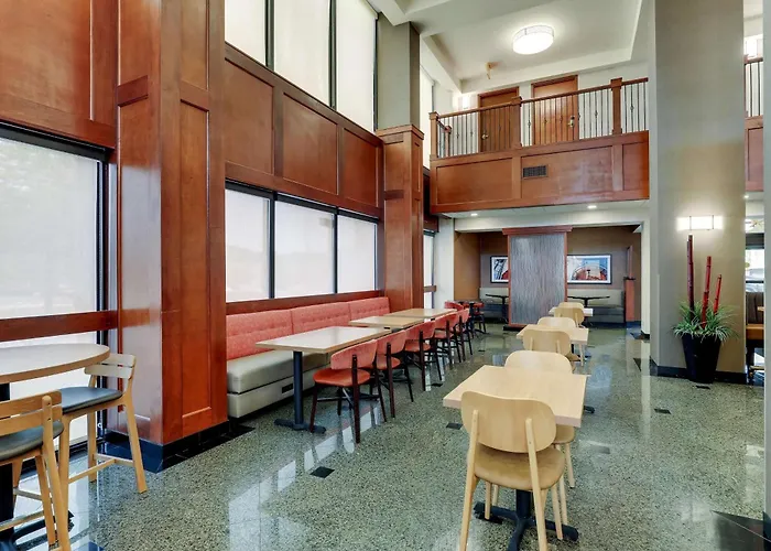 Drury Inn & Suites Birmingham Lakeshore Drive