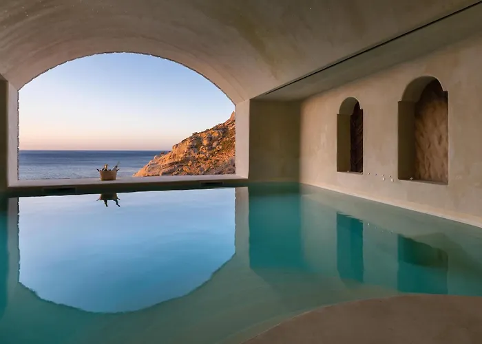 Stone Luxury Suites - Adults Only