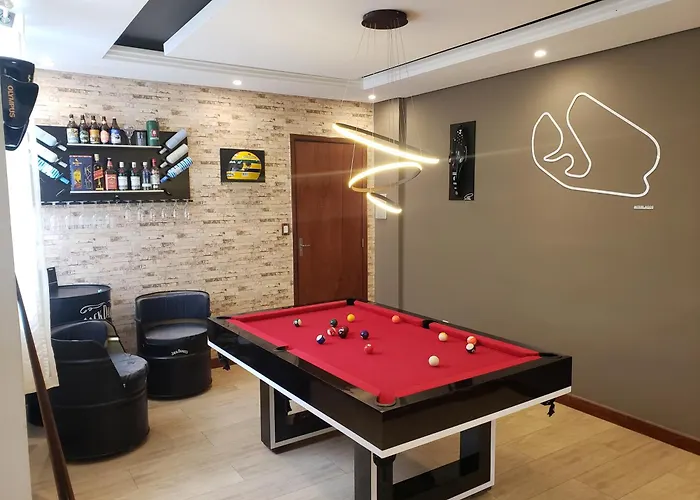 Apartamento com vista para piscina