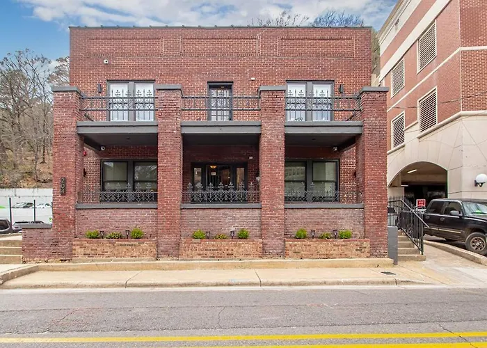 Walk To Bathhouses, Historic Dtwn Hot Springs, Room # 300