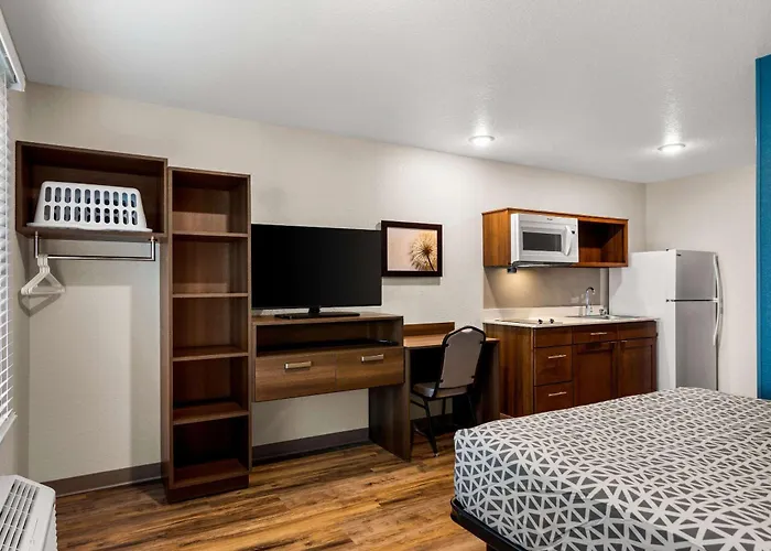 Woodspring Suites Port St Lucie