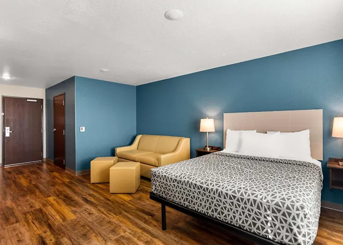 Woodspring Suites Port St Lucie