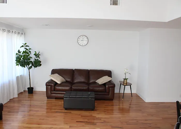 Lovely 1 Bed Apartment Ez Access To Ny
