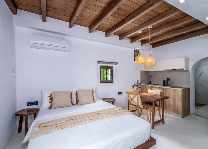 Elia Suites - Old Town