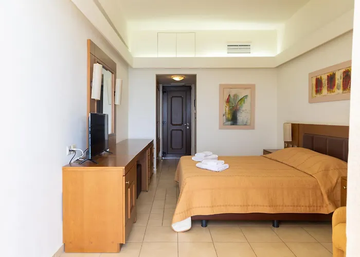 Pheia, Vriniotis Resorts