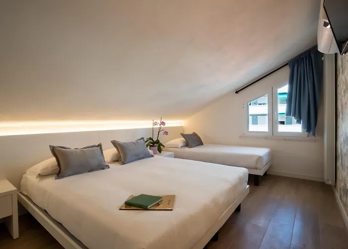 Villa Pra-Tu - Mansarda Moderna 2 Camere - P R A T U R E C C I Group