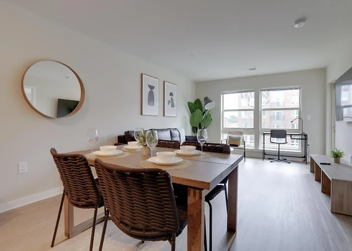 Top Amenities: Charming Apartment At Alexandria