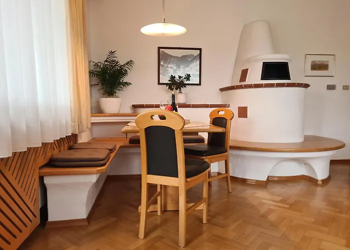 Urlaub auf dem Bauernhof Schmidhof - große Terrasse, Pool und beste Lage