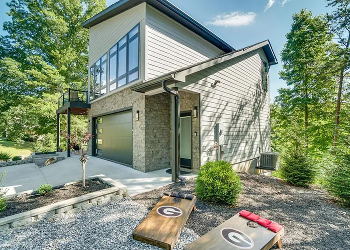 Ev Charger, Games, Fire Pit, Pickleball! Helen Gem