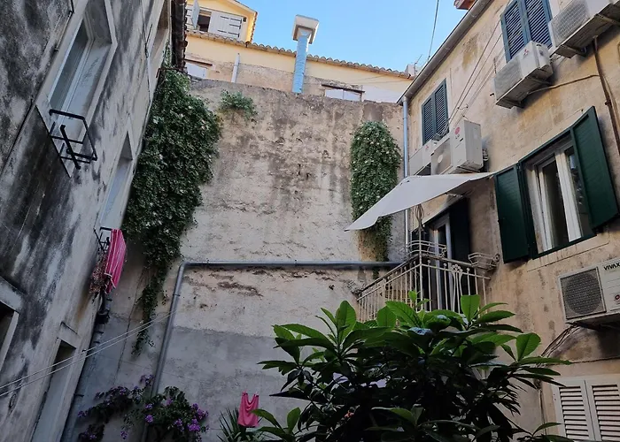 Malena Palace Experience