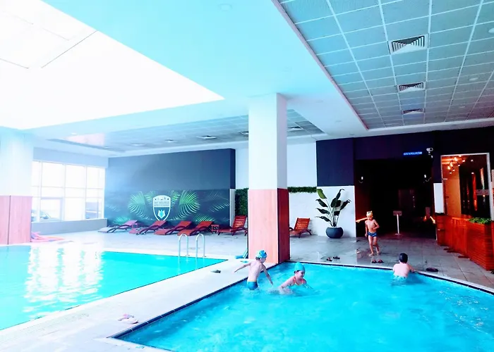 Skopje Sky Apartments & Floor 37Th 33Th 28Th & 25Th & 19Th & 13Th 12Th With Pool & Spa & Fitness & Parking Included In Price