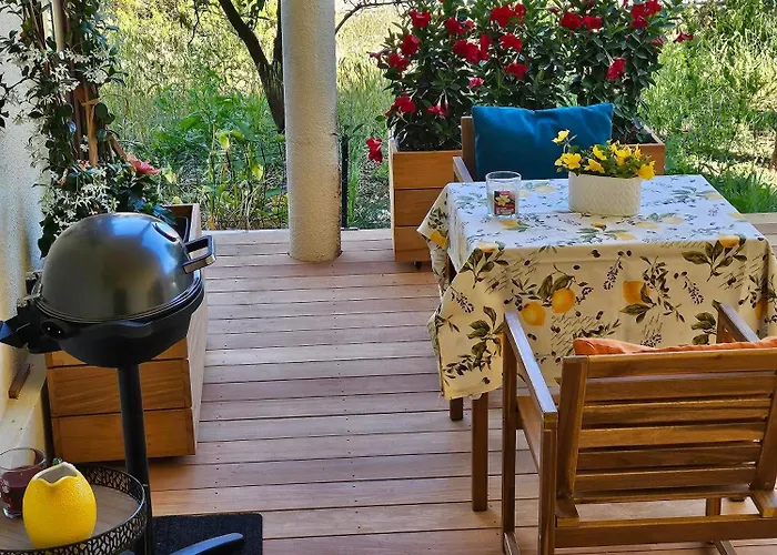 Charmant Studio Pres De La Plage Avec Jacuzzi Et Terrasse Privative