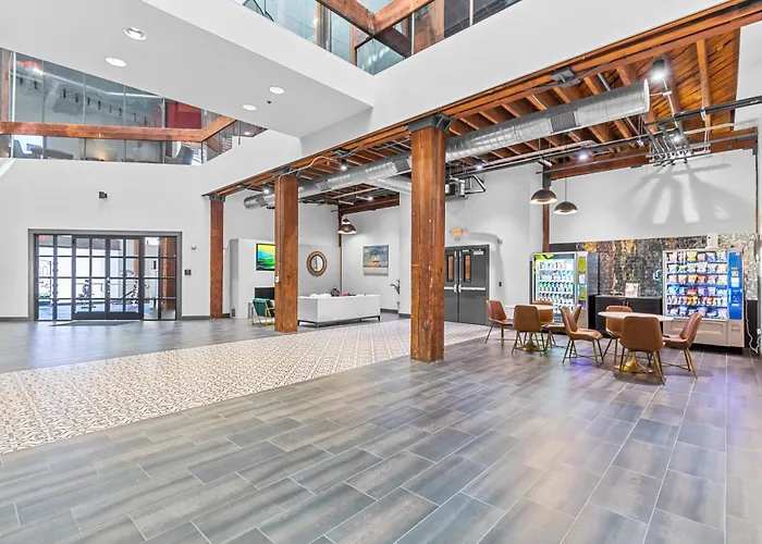 Brick & Bed Riverfront Lofts, P 3H