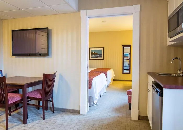 Quality Inn & Suites Charlottetown Downtown