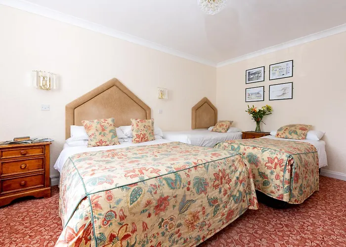 Royal Glen Hotel