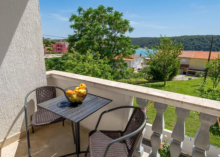 Beach Front Apartment In Kampor