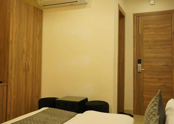 Jannat Hotel