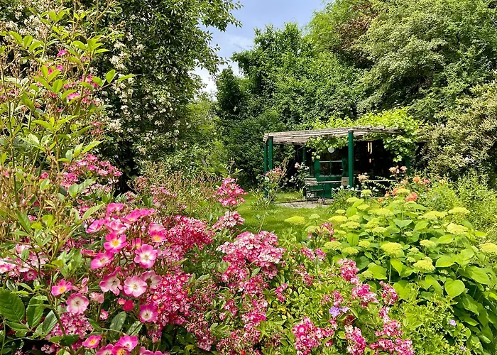 Design Ferienwohnung mit Bauerngarten