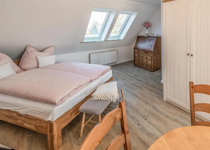 Amazing Apartment In Niebuell With Wifi