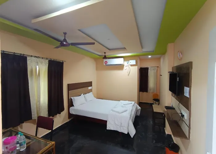 Sri Murugan Beach Paradise Hotel