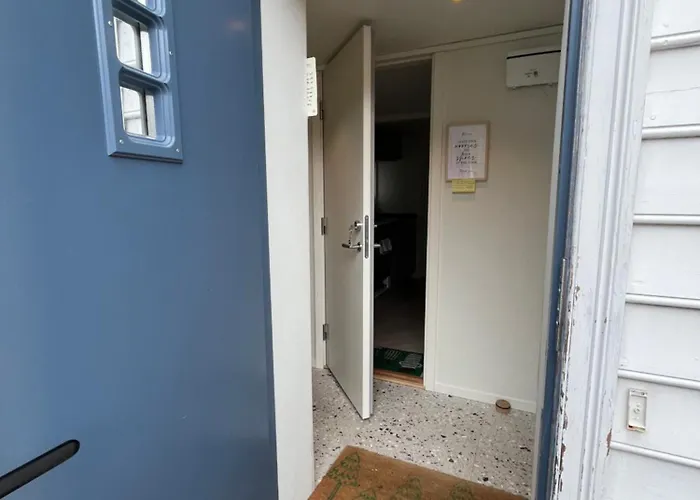Entire Renovated Apartment From 1780 With Kitchen, Bath, Bedroom, And Living Room In Skuteviken