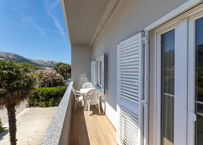 Apartments Crnekovic IX