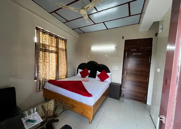 Hotel Raj Golden & Restaurant