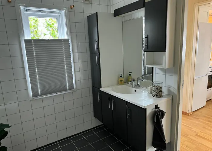 Walo Apartments Tromsdalen - Close To Cable Car And Arctic Cathedral, 10 Min By Bus To City Centre, Free Parking