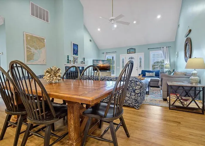 Pompano Pool House