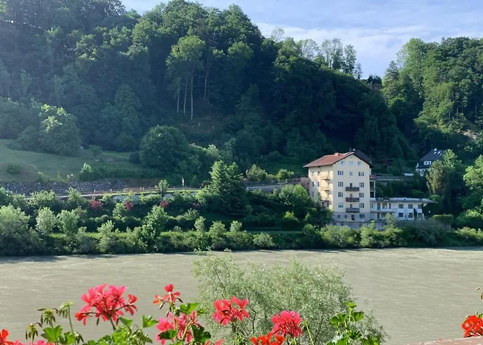 Gemütlich gestaltetes, familiengeführtes Apartment mit Salzachblick