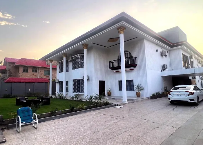 Four Season Boutique Hotel