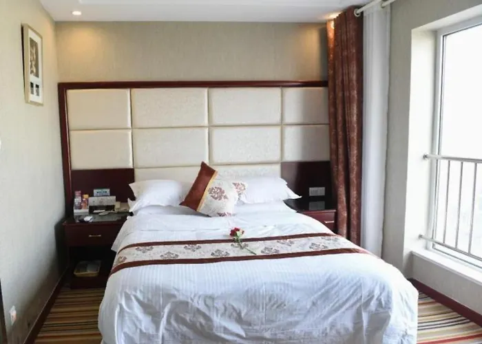 Greentree Alliance Weifang Shouguang Square Street Guhuai Road Hotel