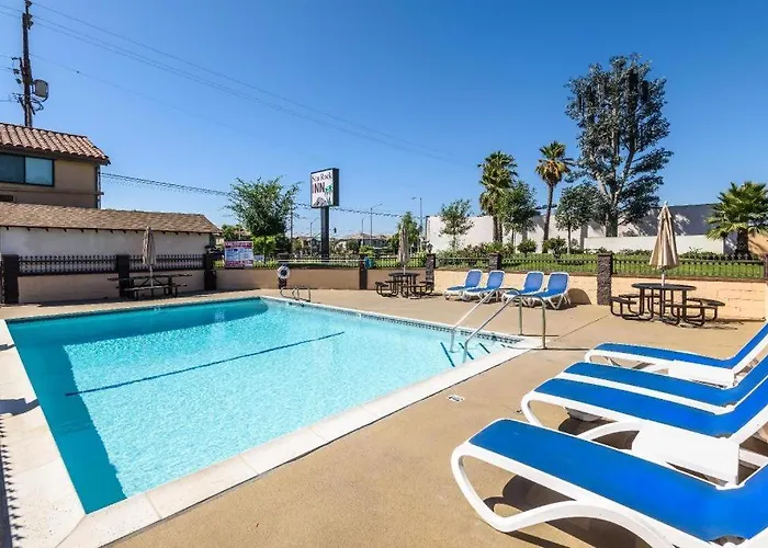 Sea Rock Inn - Los Angeles