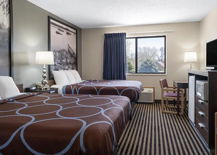 Super 8 By Wyndham Humboldt