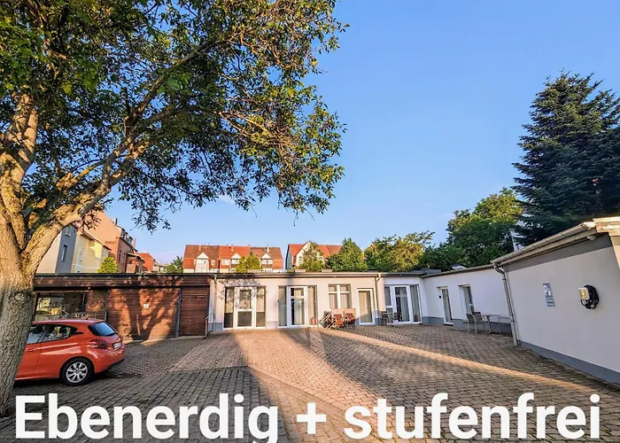 FeWo Urban Gotha - Apartment Orangerie - Am Schlosspark- Parken an der der Tür- Barrierefrei, 900 Meter zum Bahnhof - Wallbox