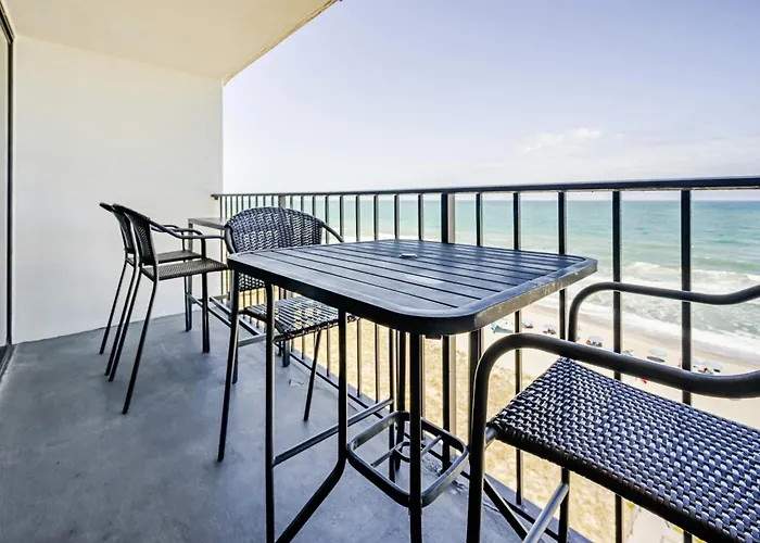 Octopus Garden 1Br, King Bed, Indoor & Outdoor Pool