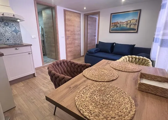 Apartments Diana Piran