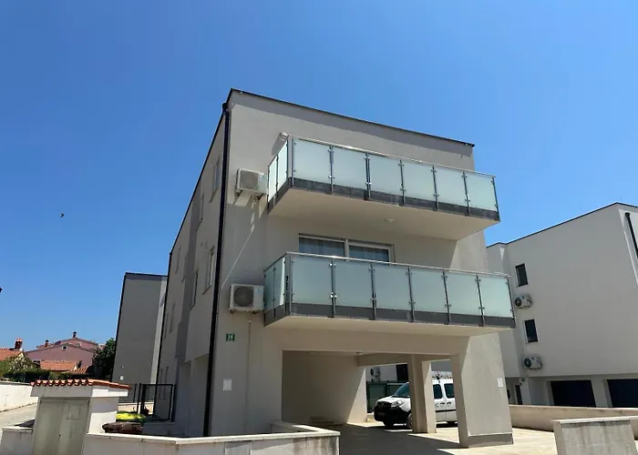 Apartments Brist Hills
