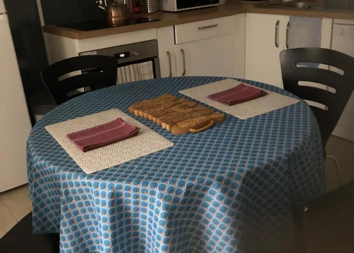 Logement Neuf Centre Du Village Aux Pieds Du Chateau