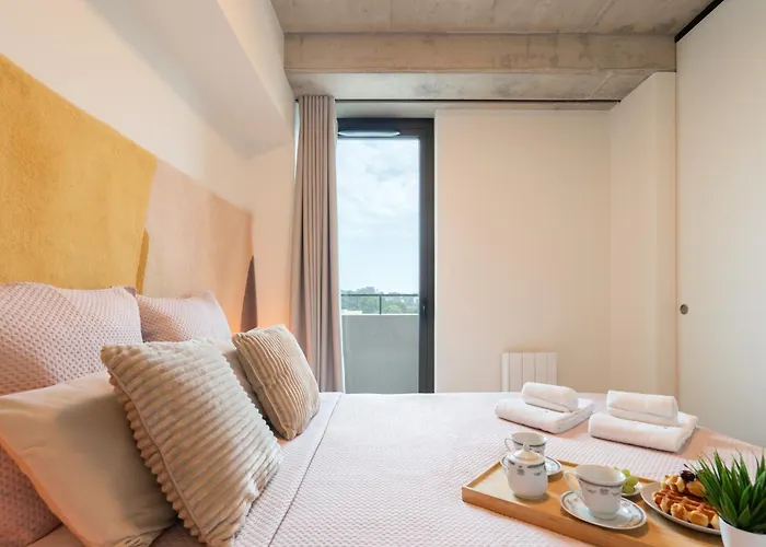 Host Wise - Seaside Bright Flat W Balcony