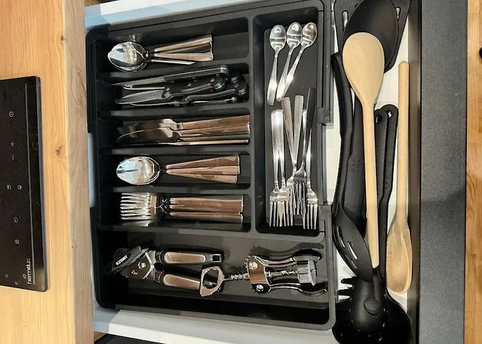 1,5-Zimmer, Top ausgestattet, 4 Pers, Souterrain, Self Check-in, Parkplatz, Netflix&Amazon Prime