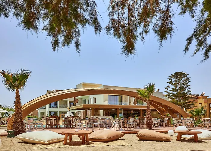 Enorme Teatro Beach - Adults Only