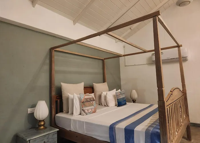 Nagenahira Beach Villa