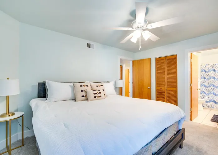 Cedar Key Condo W/ Balcony & Gulf Views!